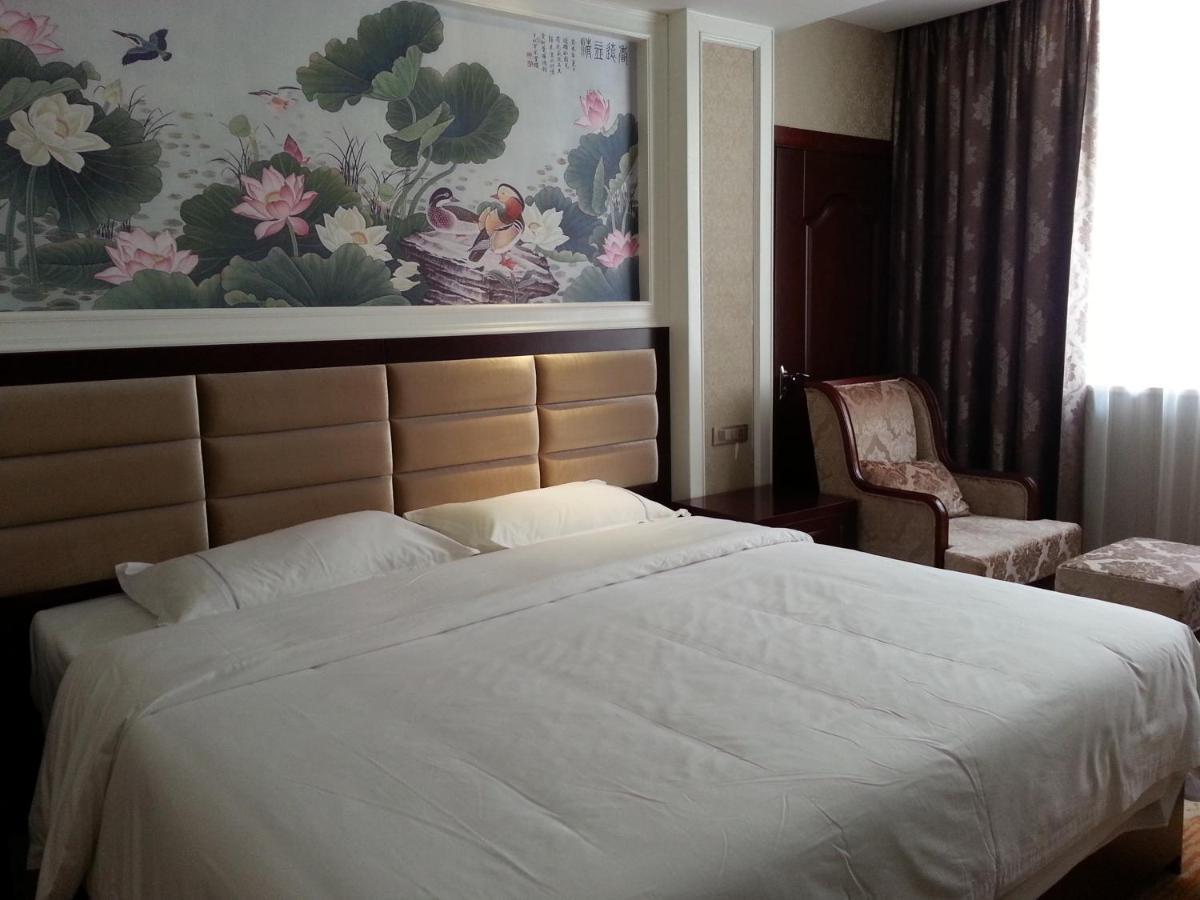 New West Street Hotel - Grand Wing Yangshuo Quarto foto