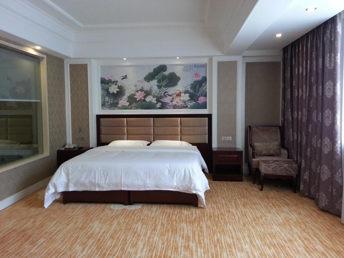 New West Street Hotel - Grand Wing Yangshuo Quarto foto