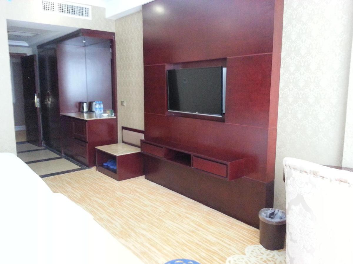 New West Street Hotel - Grand Wing Yangshuo Quarto foto